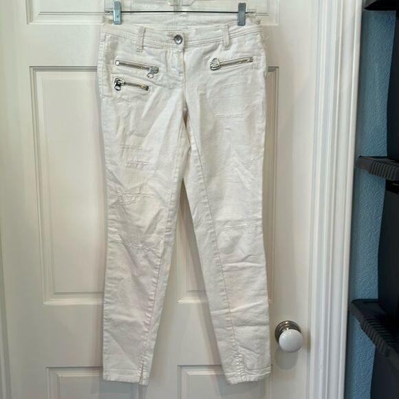 Benetton white distressed jeans with three zippers in front and slit ankle XS - Picture 2 of 8